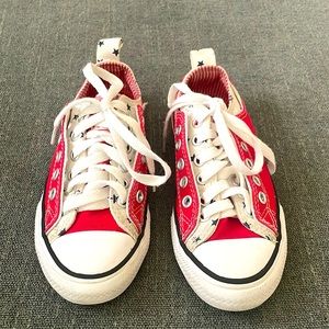 Girl’s All Star Converse